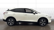Nissan Qashqai 1.3 DiG-T MH N-Connecta 5dr Petrol Hatchback